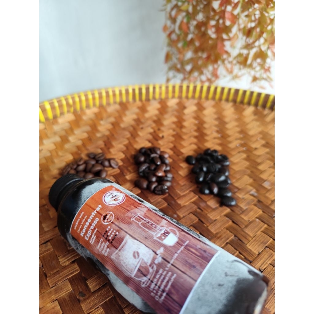 

Konsentrat kopi (Espresso based es kopi susu kekinian)