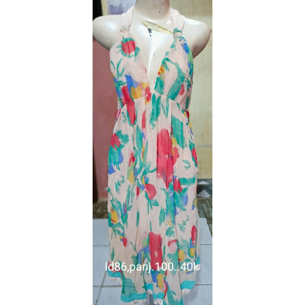 wedding dress second