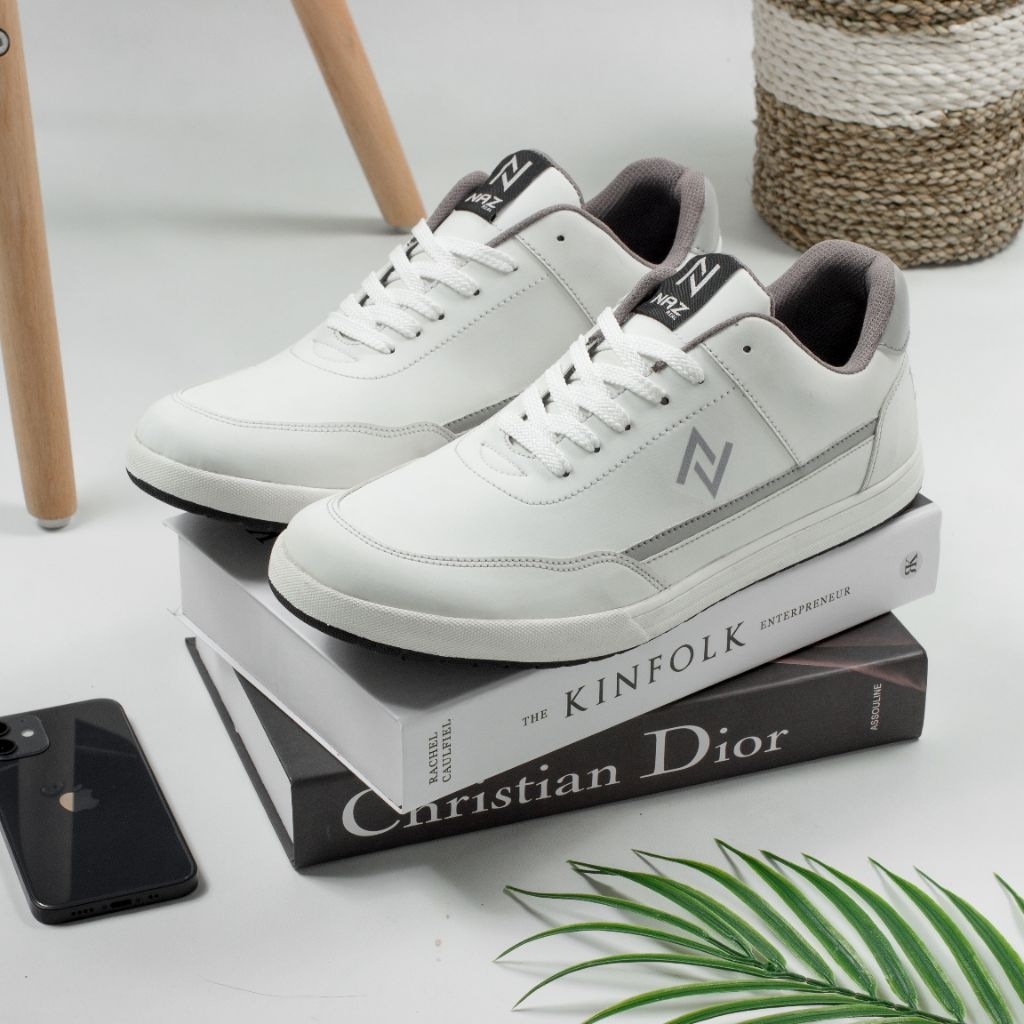 LEONARDO White Grey Sepatu Pria Sepatu Sneaker Pria Sepatu Original