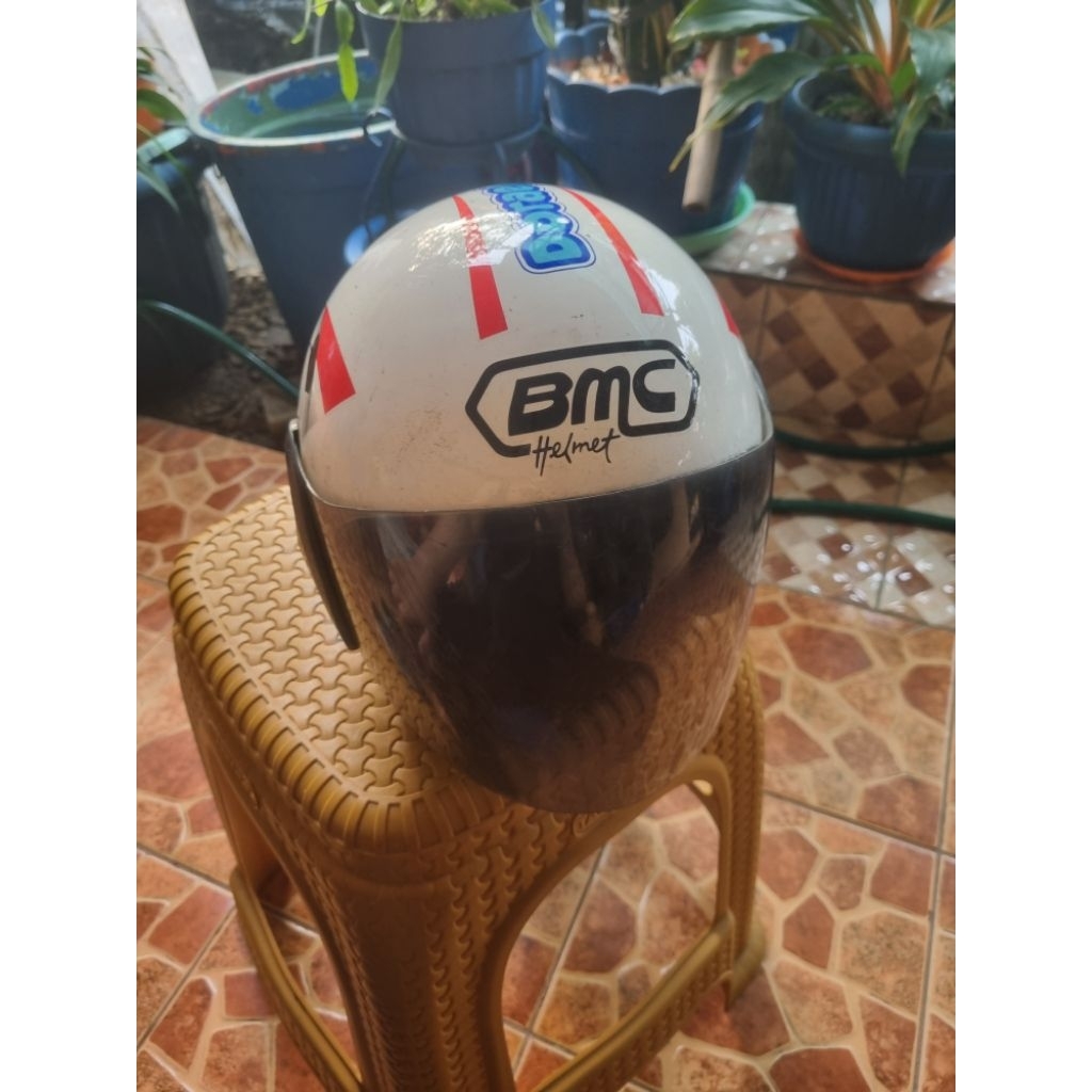 Preloved Helm Anak BMC