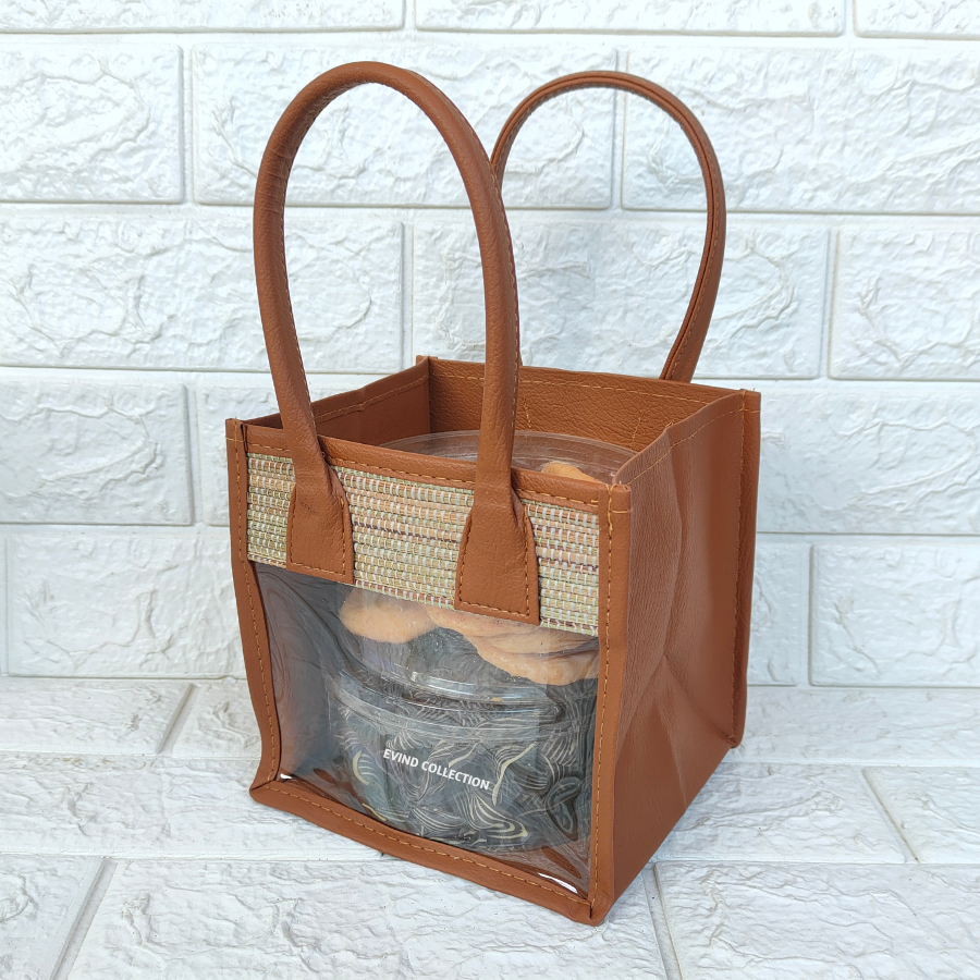 

Tas Parcel Mika Mendong (Carbella) Untuk 2 Toples Biggy Keranjang Hampers Mika Transparan Hari Raya