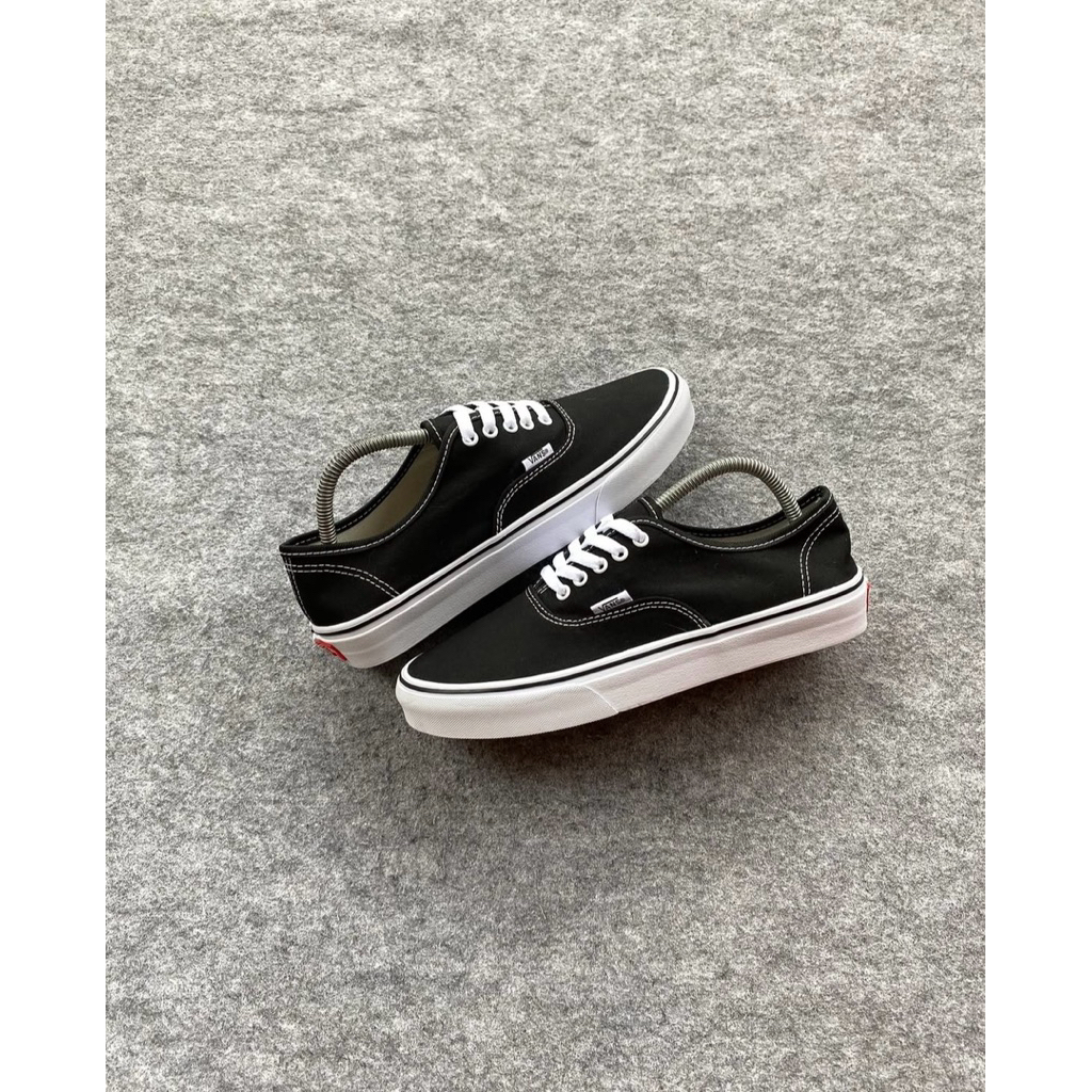 second vans authentic size40