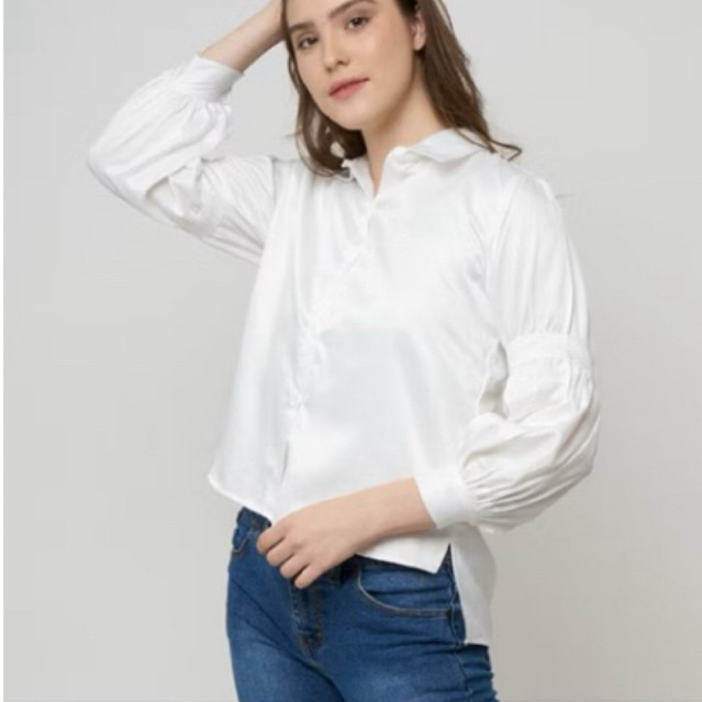 [PRELOVED] Monelinna 214228 Kemeja Satin Wanita Lengan Panjang