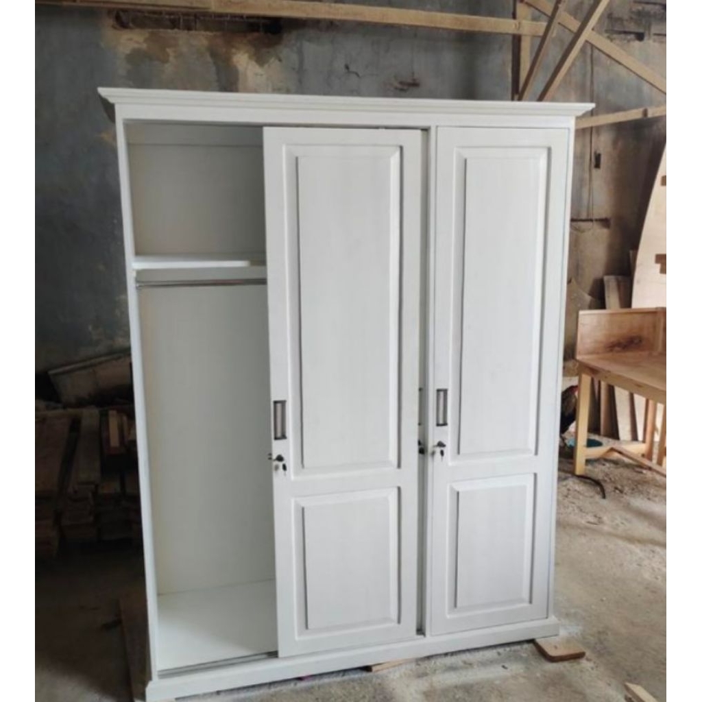 Lemari baju / lemari 3 pintu  kayu jati belanda