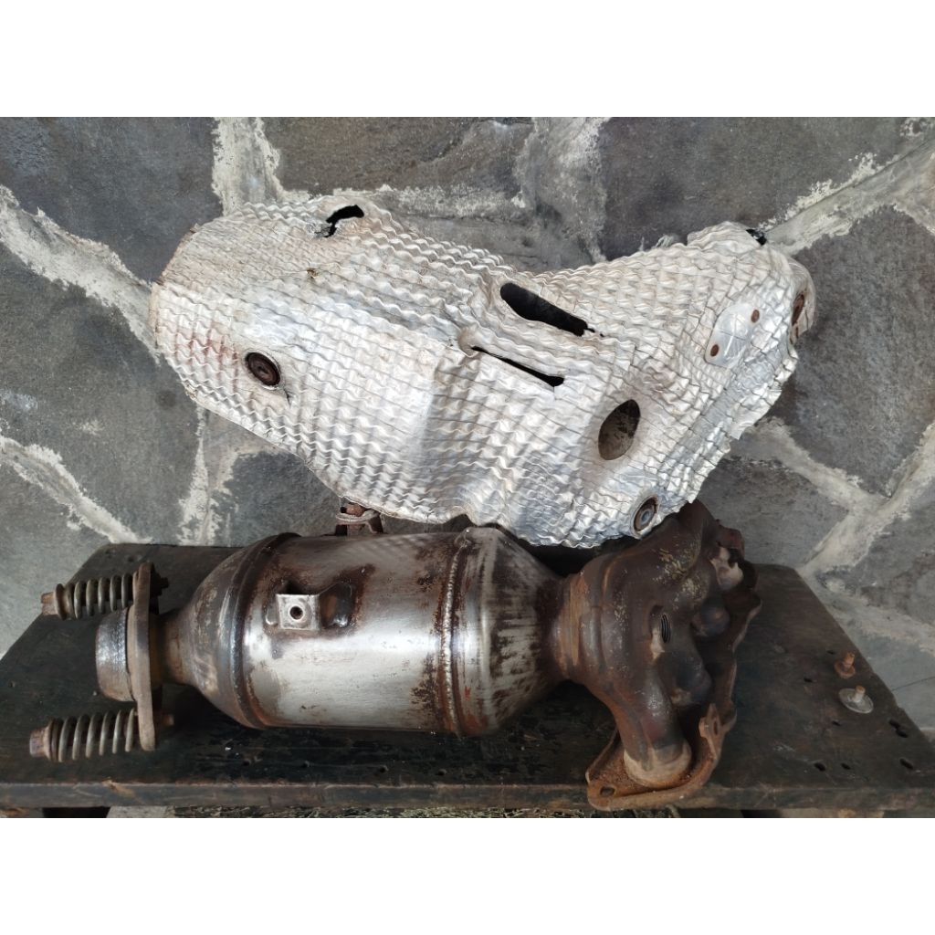 katalis header avanza xenia 1.300