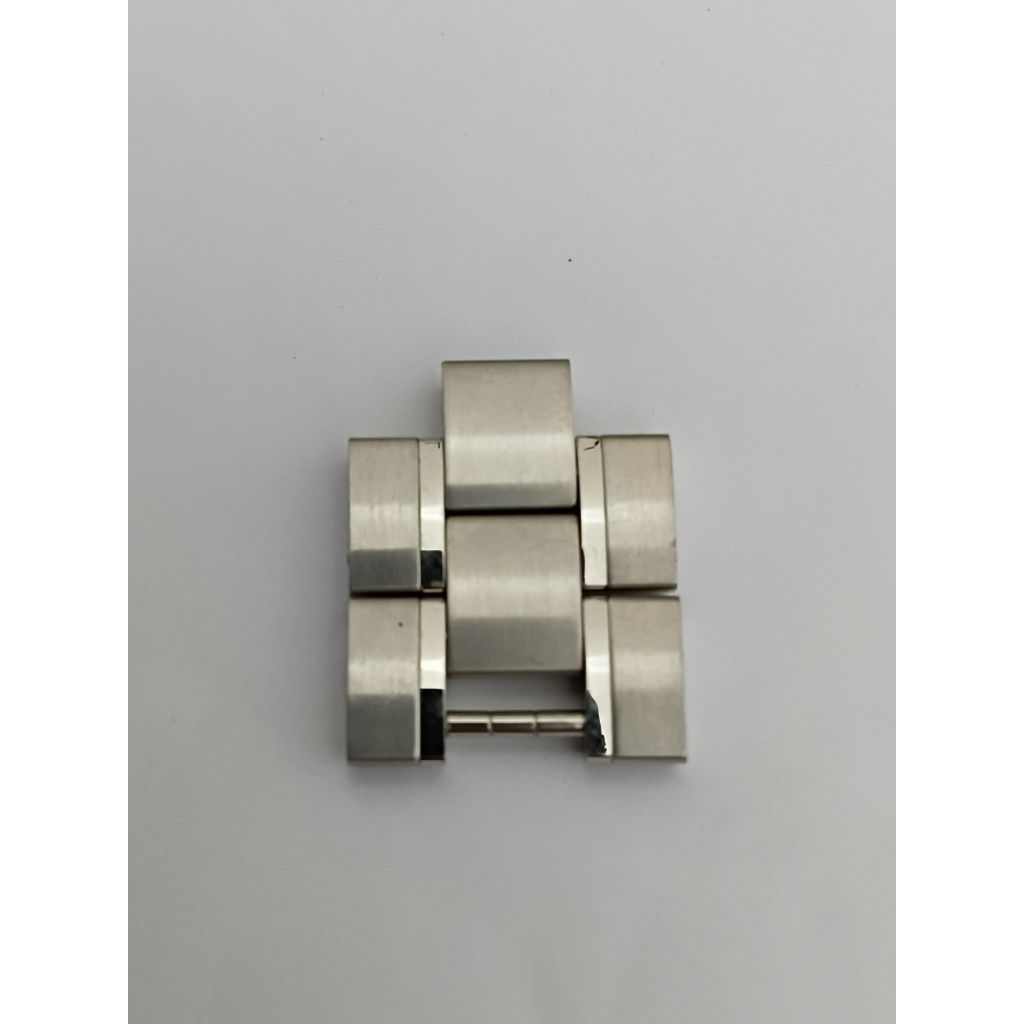 strep sambungan tag heuer carrera boy tengah 0,7mm samping 0,85mm original