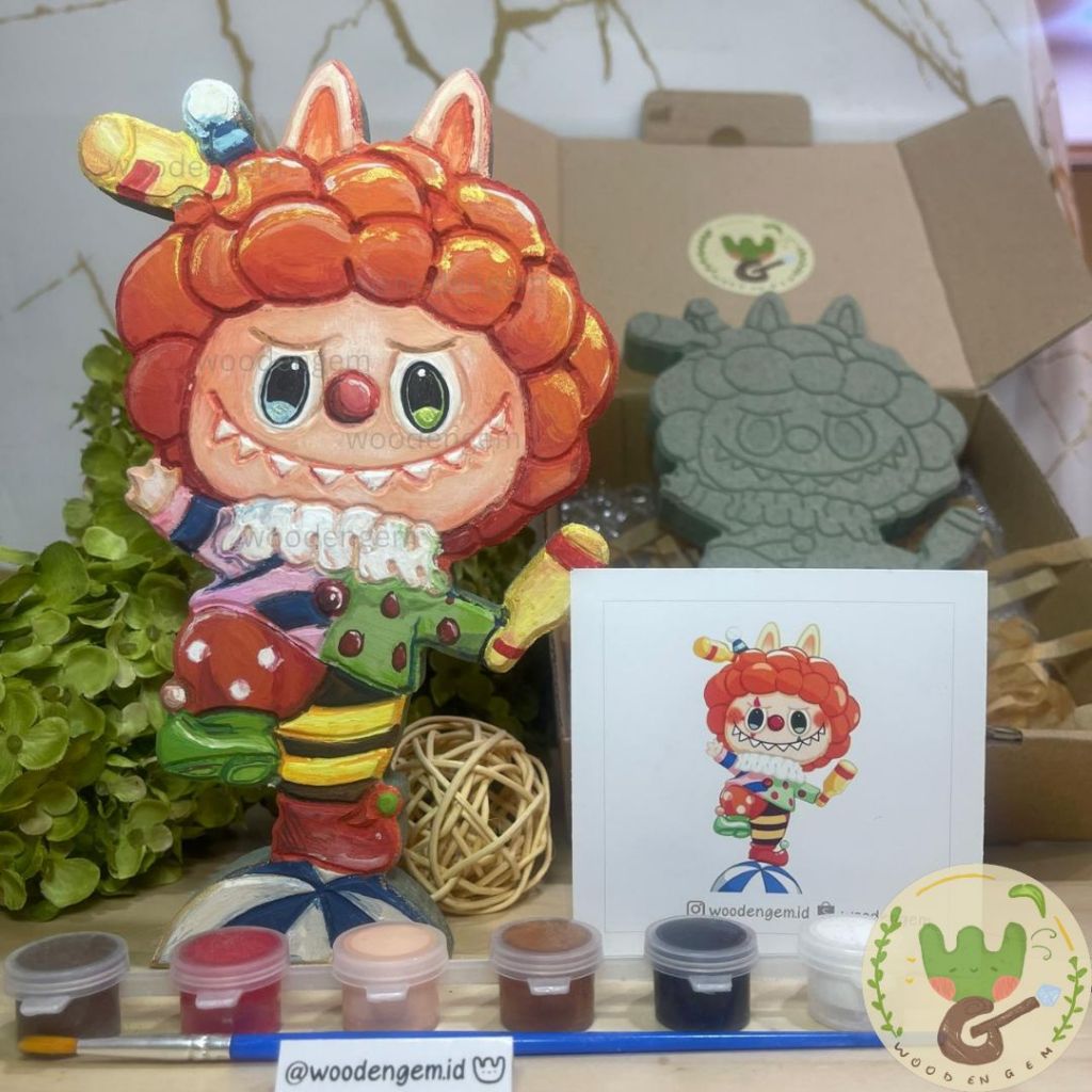 

DIY Wood Character Painting Kit Mewarnai Melukis Hampers Souvenir Kayu Karakter Labubu Clown Popmart