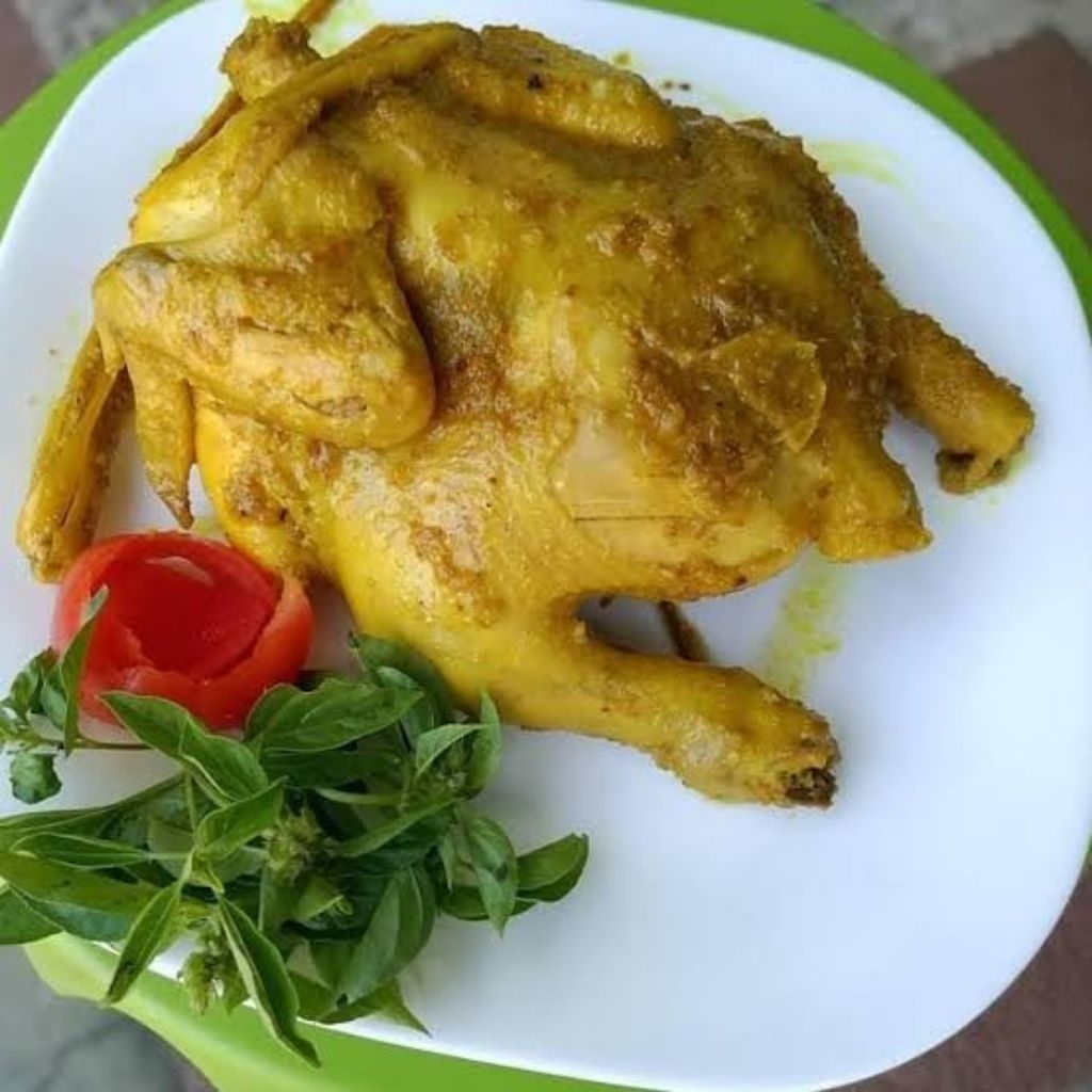 

Ayam ungkep Frozen 1 ekor / ayam ungkep bumbu kuning / ayam ungkep plus sambal