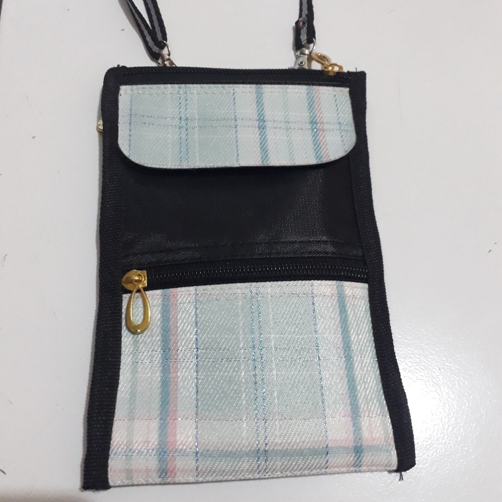 Tas Dompet  /  Tas Selempang Mini Tempat Hp dan Uang