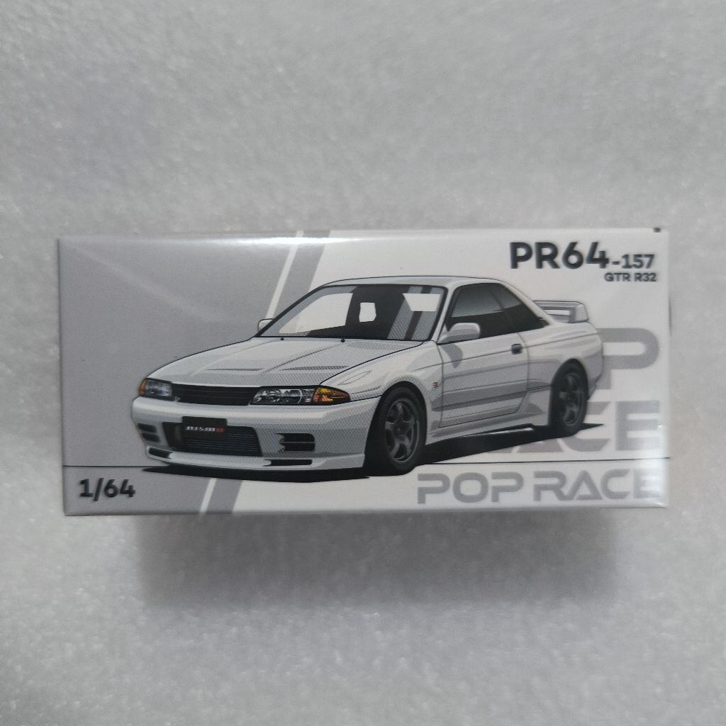 POP RACE NISSAN SKYLINE GT-R R32 CRYSTAL WHITE
