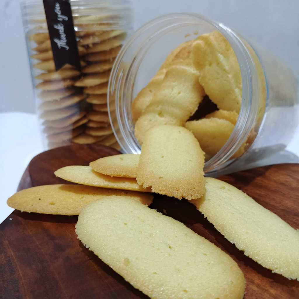 

KUE JADUL LIDAH KUCING COOKIES 750 ML