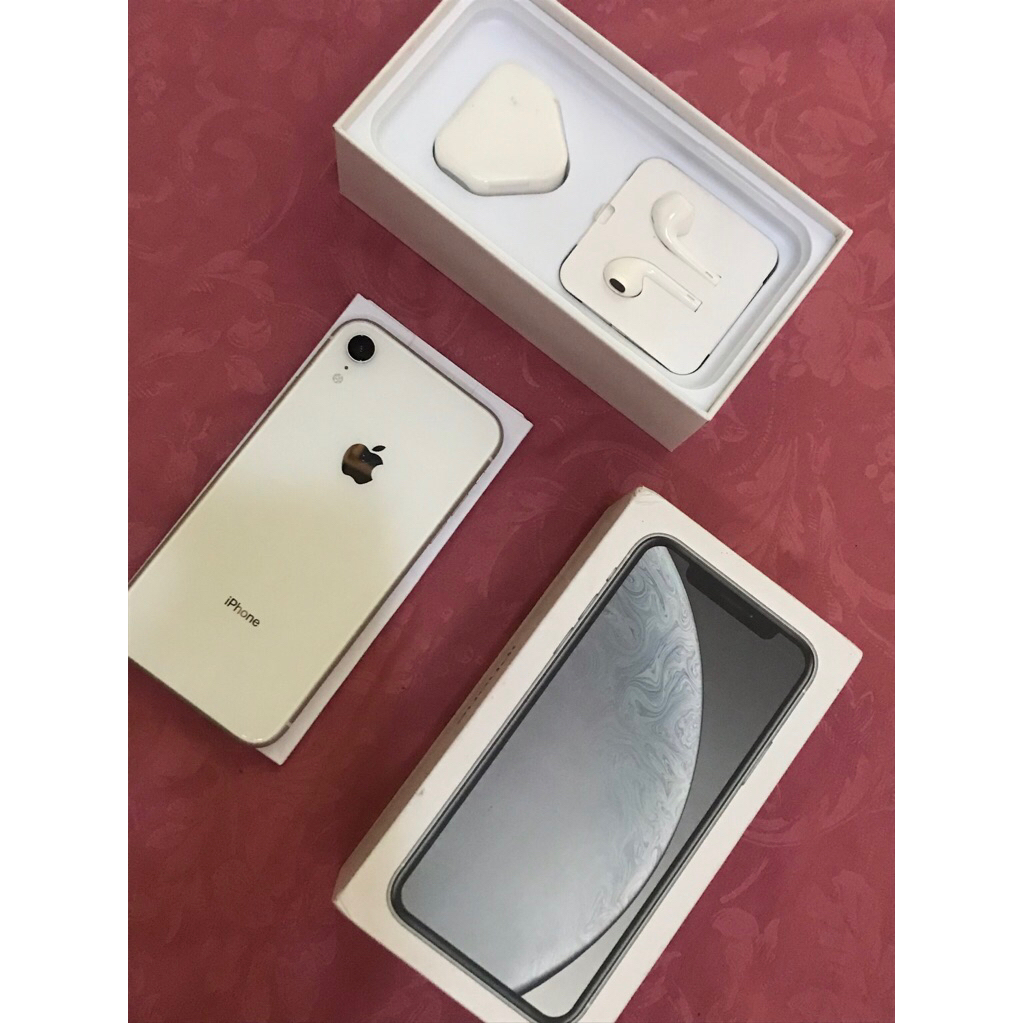 iphone XR 64 white