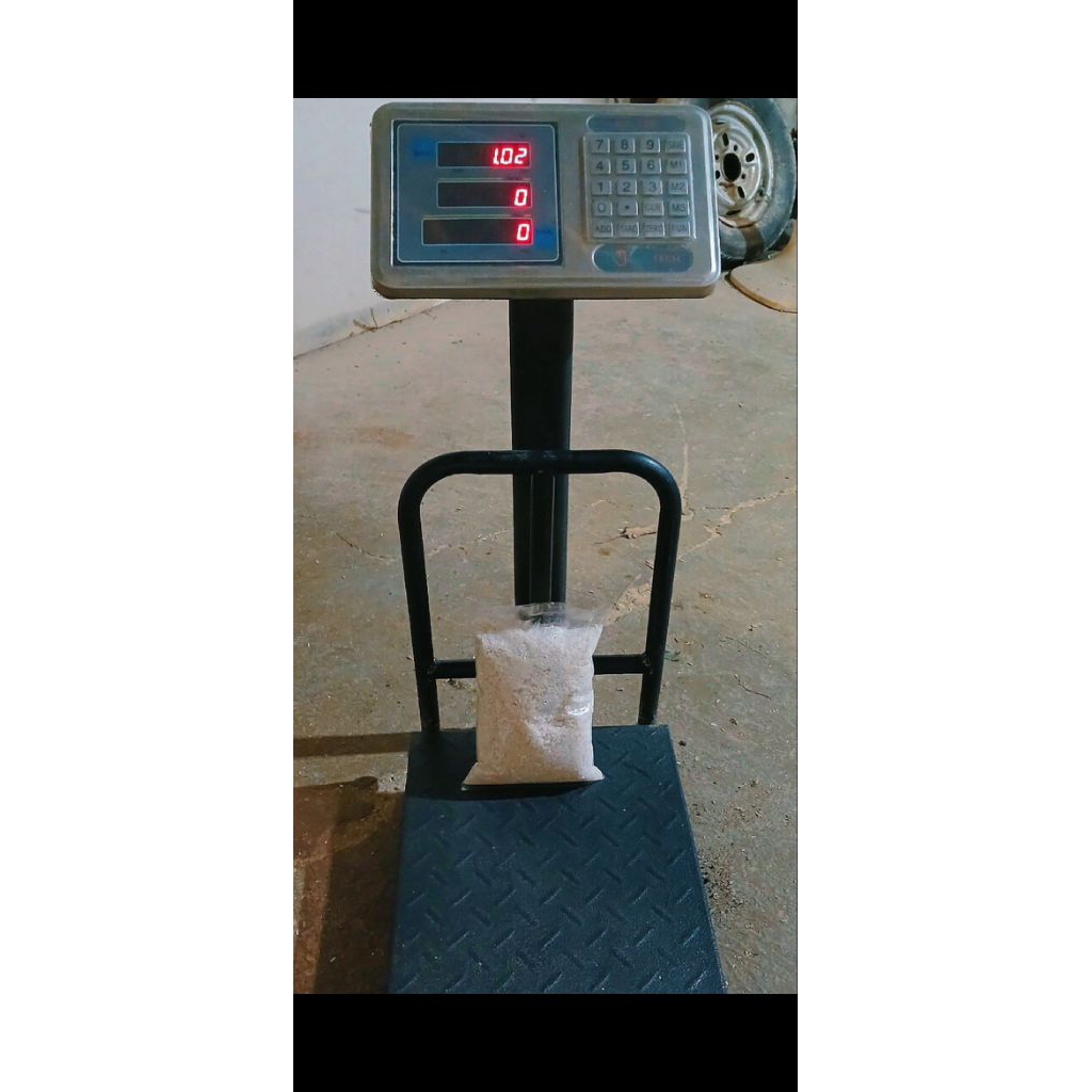 

beras 1 kg , jenis beras inpari 32