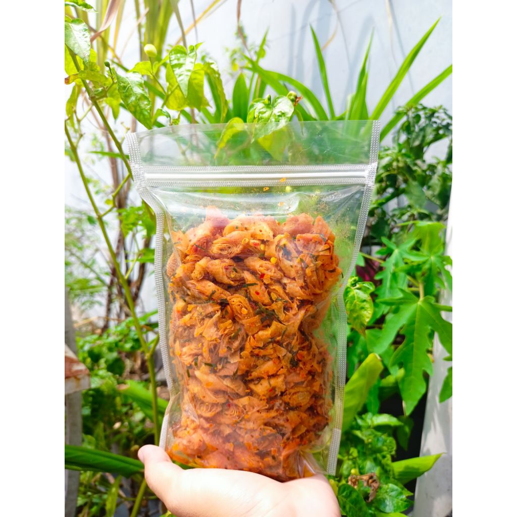 

keripik lumpia pedas daun jeruk/cemilan lumpia pedas/keripik lumpia