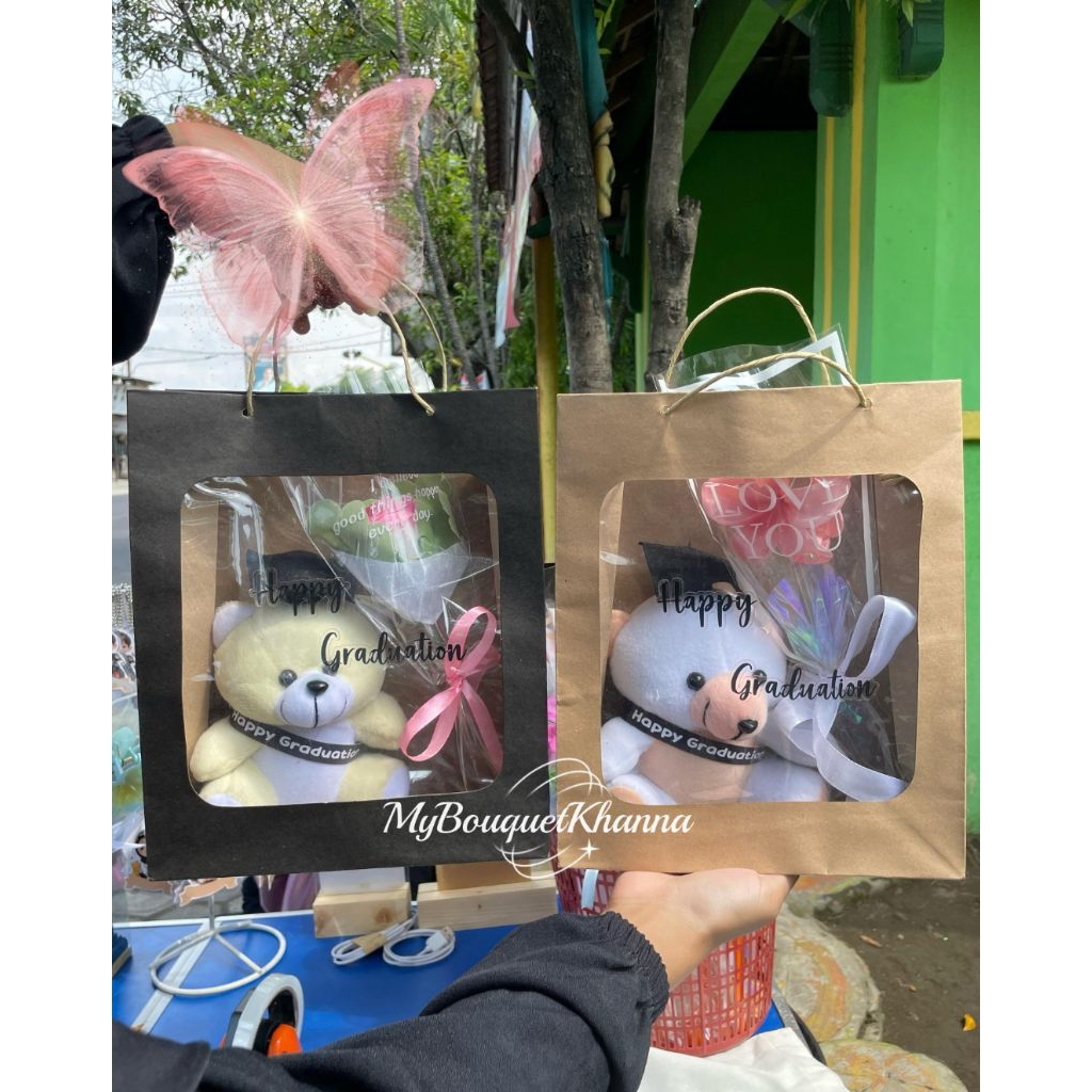 

Paket Paperbag Wisuda
