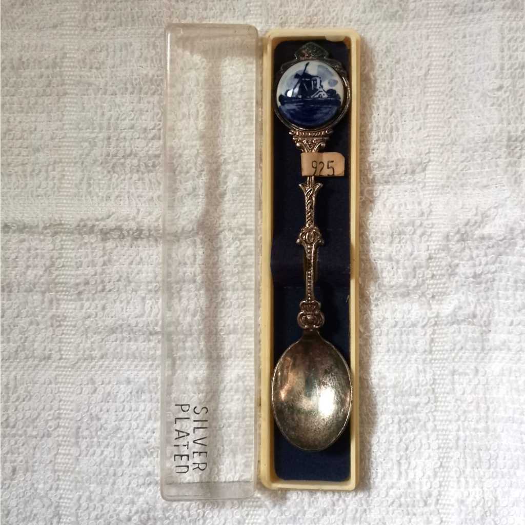 Sendok Pajangan Metal Holland Preloved