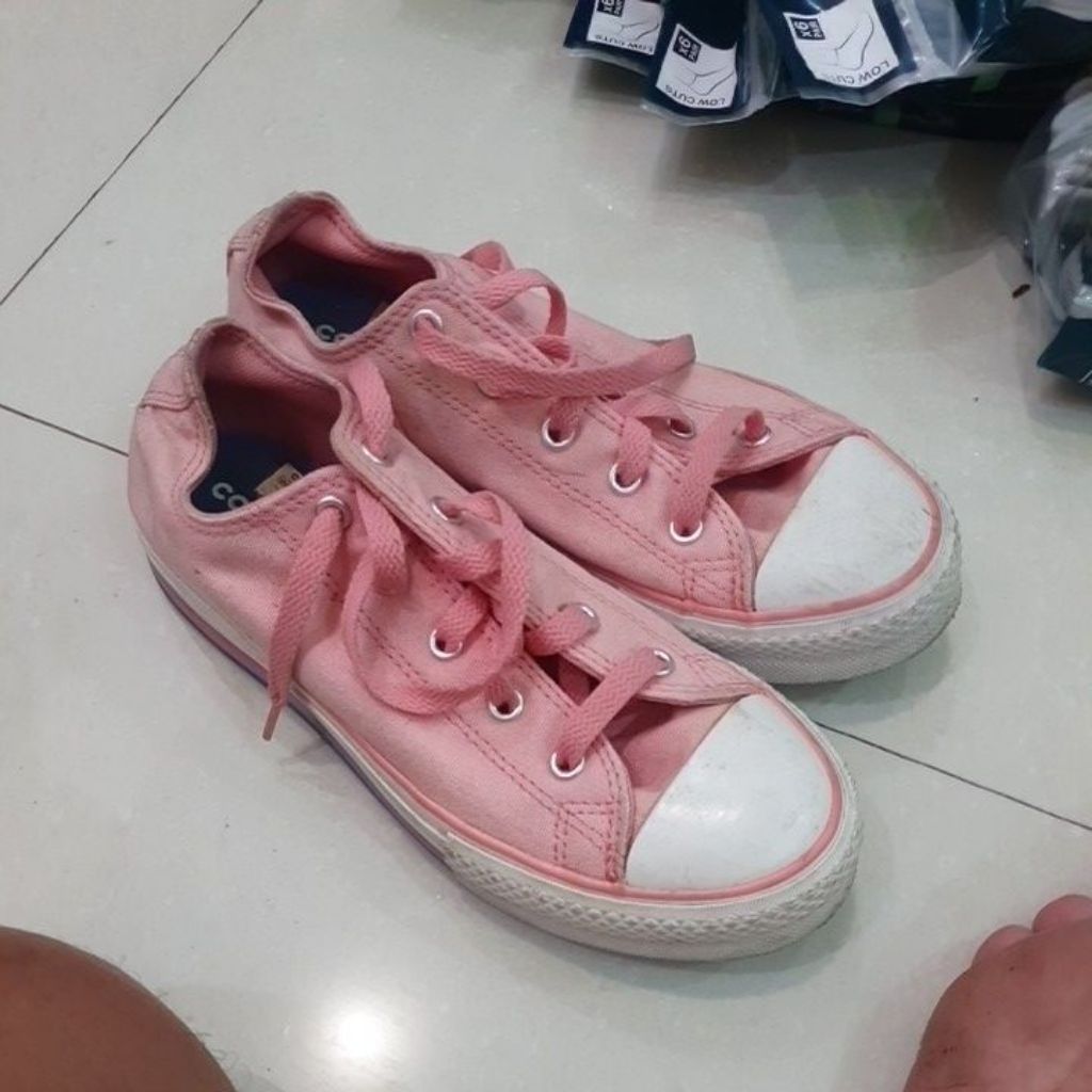 Sepatu converse 670735C /bekas