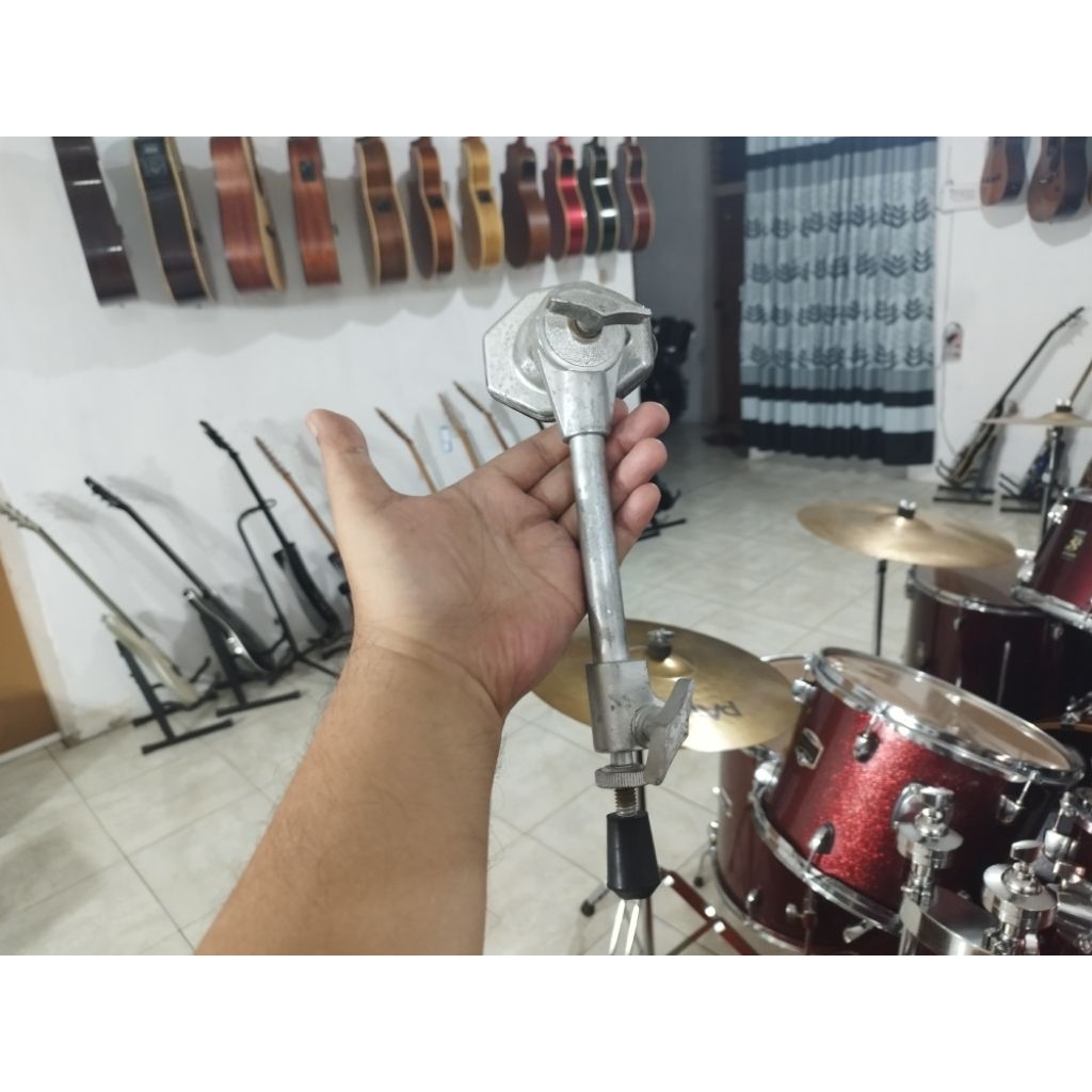 KAKI BASS DRUM 1 pcs BEKAS