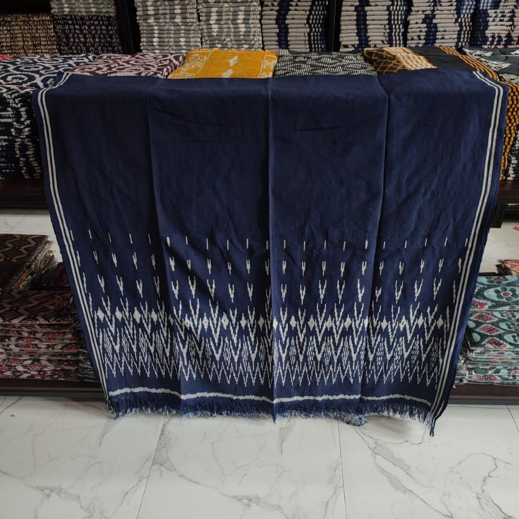 Kamenz Troso Kain Tenun Blanket Warna Biru Navy