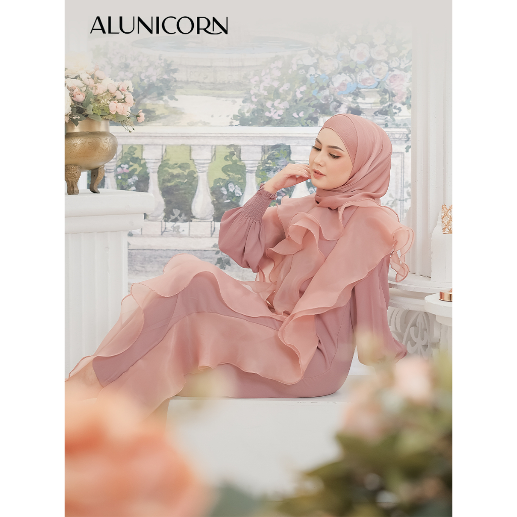 Alunicorn - Isyara Dress - Maxi Dress - Organza Dress