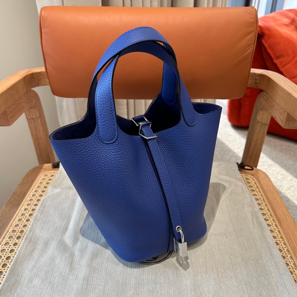 Tas H Picotin Blue Gold Togo Leather Size 18cm A5