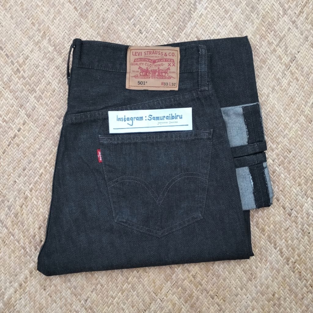 Levis 501 80s button 524 selvedge USA/Levis Usa selvedge button 524/Levis 501 /Levis button 524 selv