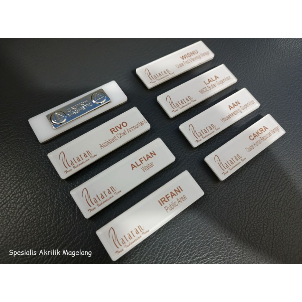 

Name Tag Akrilik Magnet Ekslusif