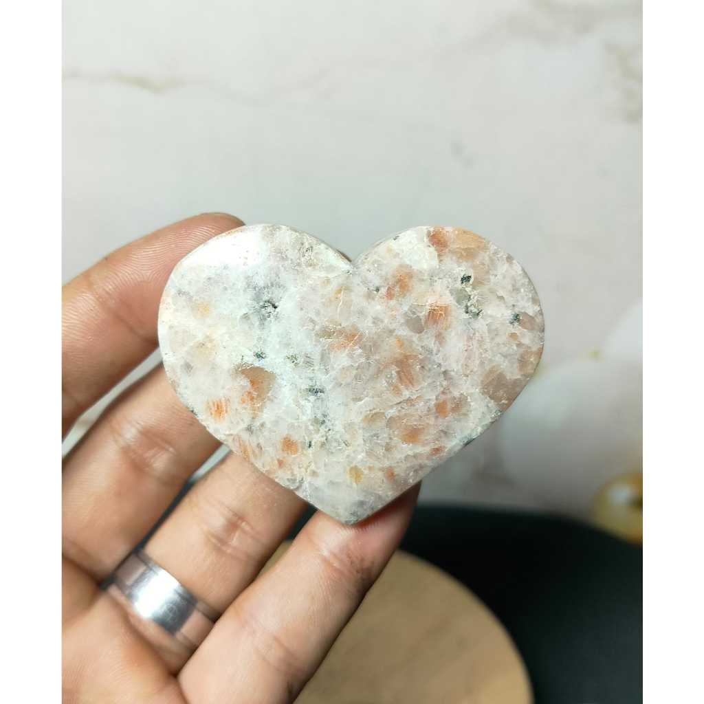 Batu Natural Golden Sunstone Heart (4)