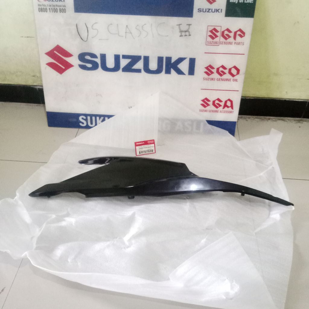 83600KZR600POV Cover Bodi Body Belakang Bagian Kiri Honda Vario 125 Old Bohlam KZR Violet Hitam Keun
