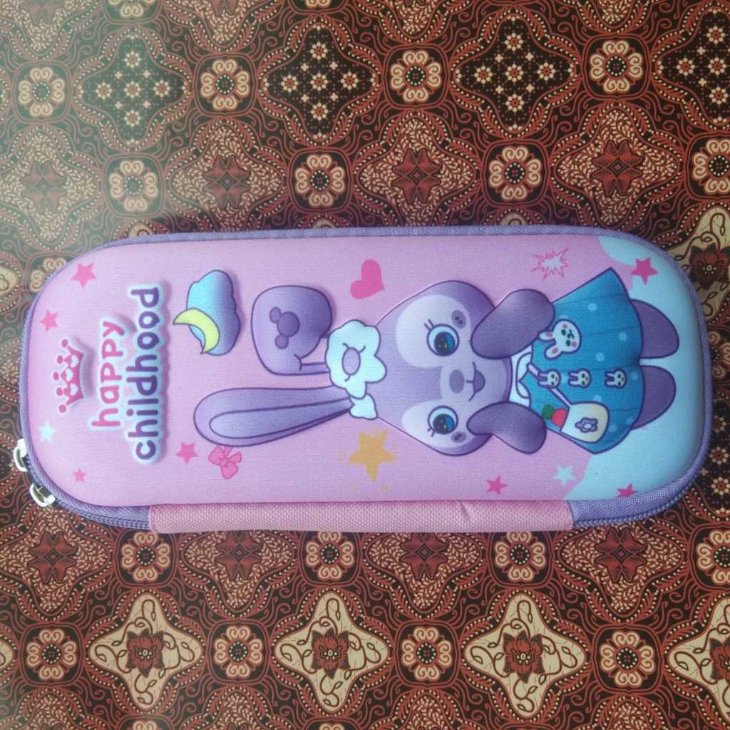 

Tempat Pensil Karakter