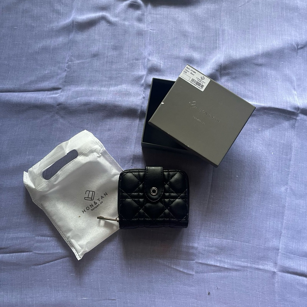 Baru dompet hon & yan