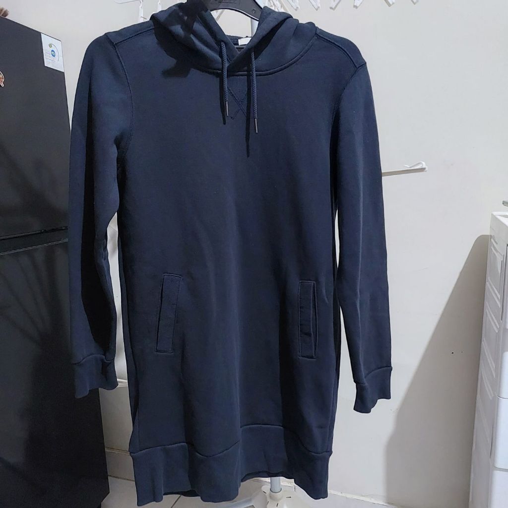 Sweater wanita Uniqlo Second