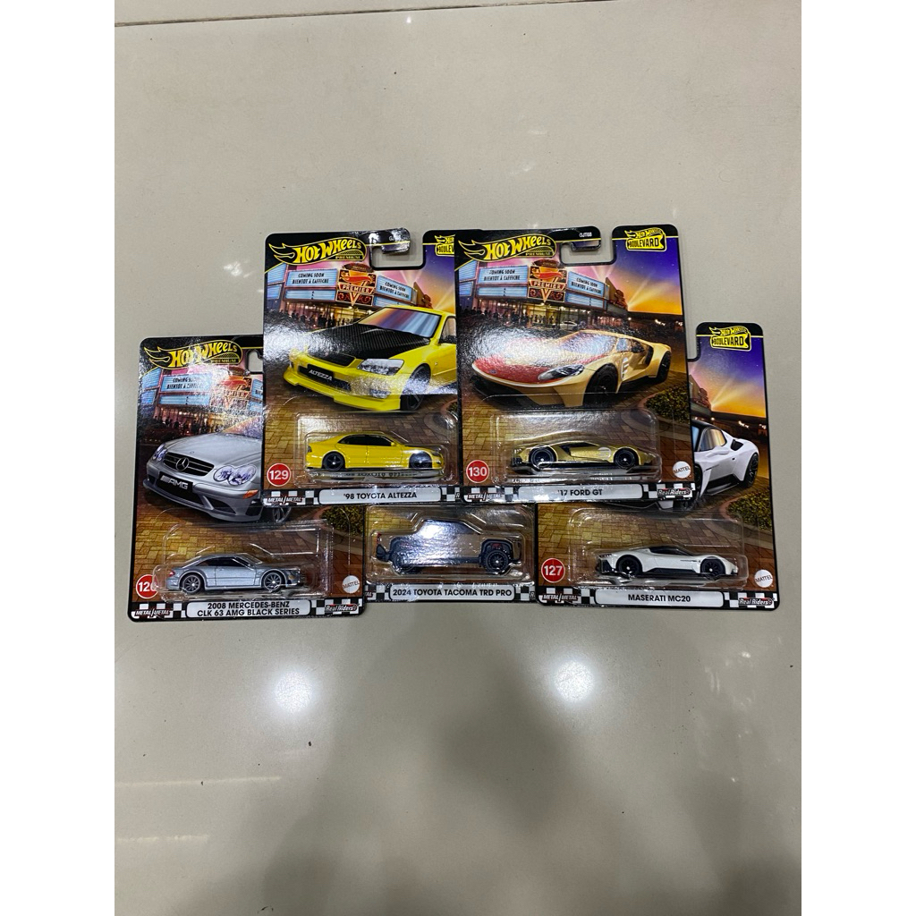 Hot Wheels Premium Boulevard
