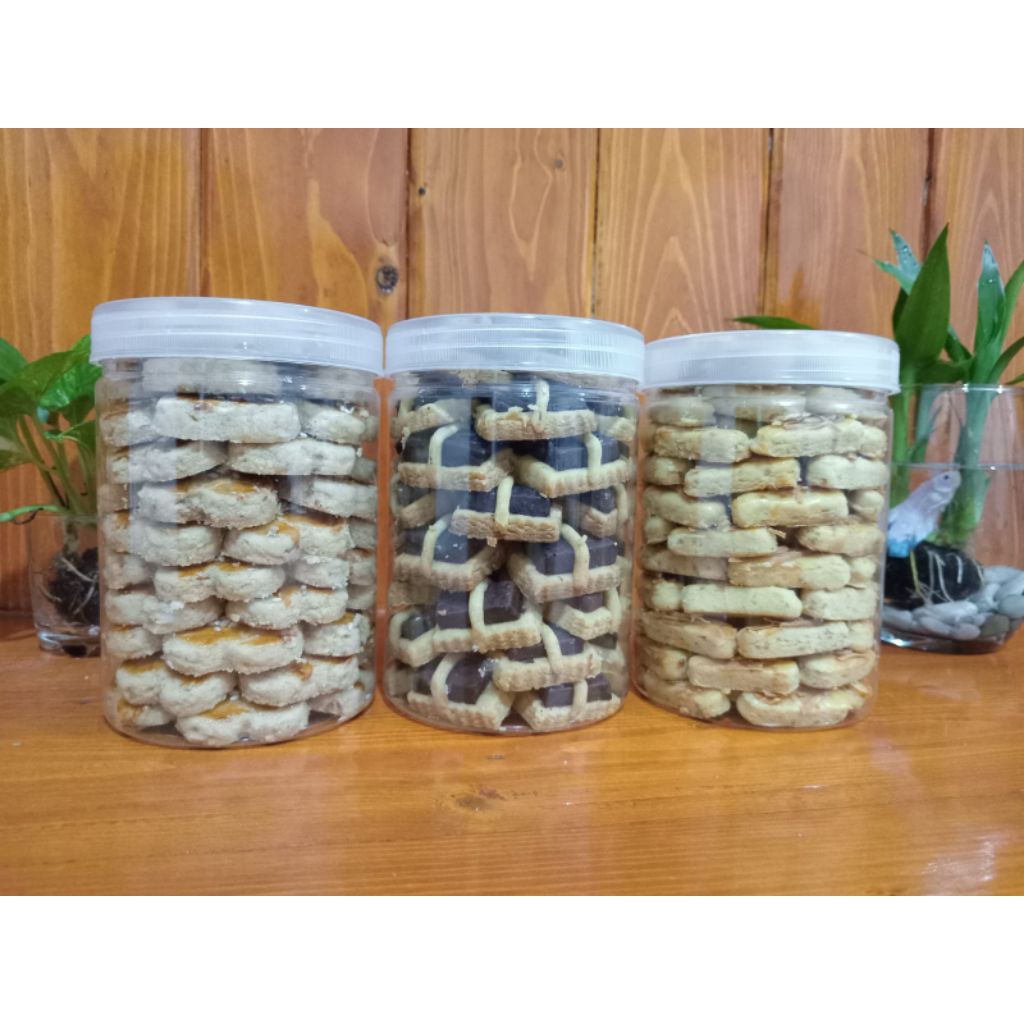 

ANEKA KUE KERING LEBARAN KUALITAS PREMIUM BUTTER WIJSMAN, LUMER,LEMBUT,ENAK,HOME MADE
