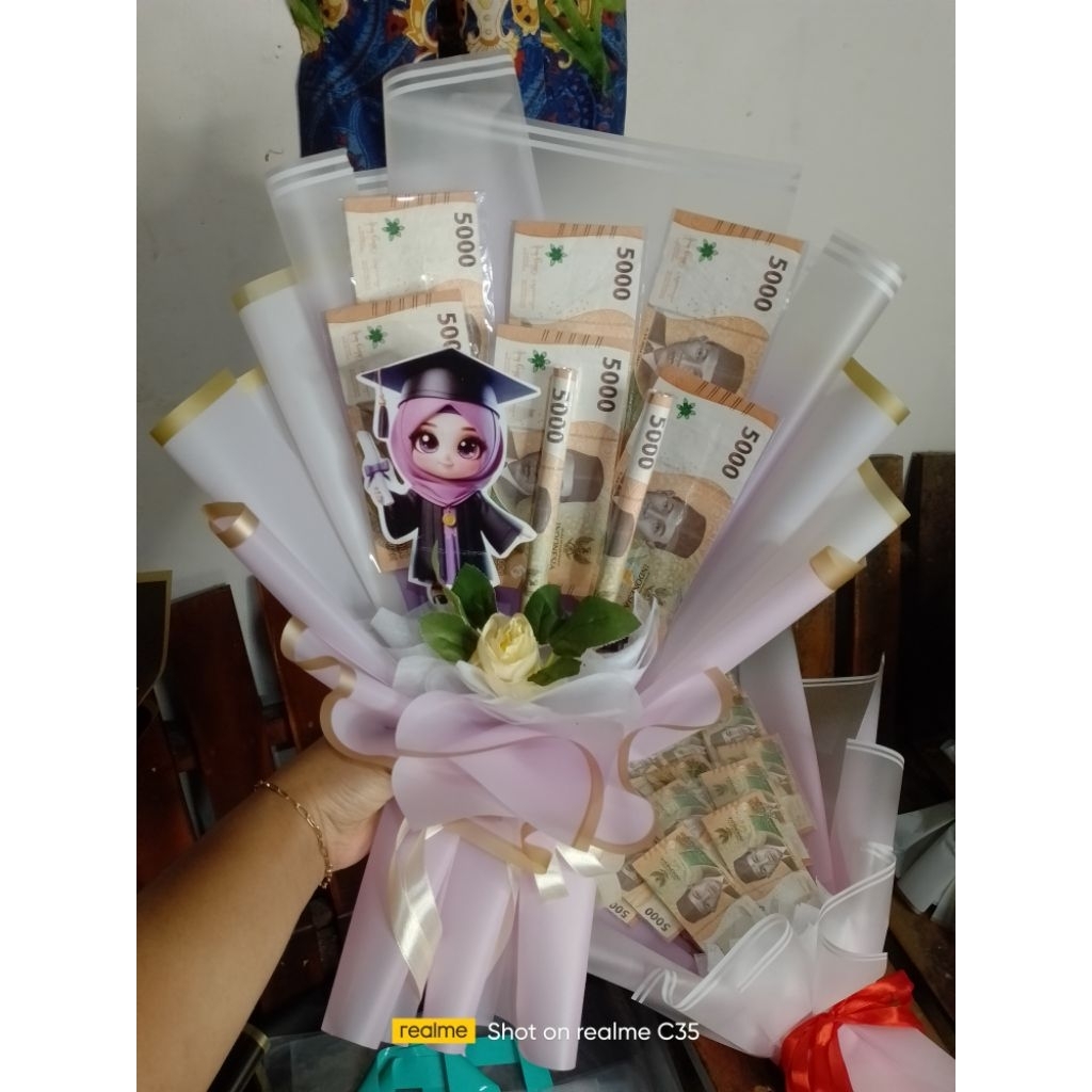 bucket jajan bucket uang bucket wisuda