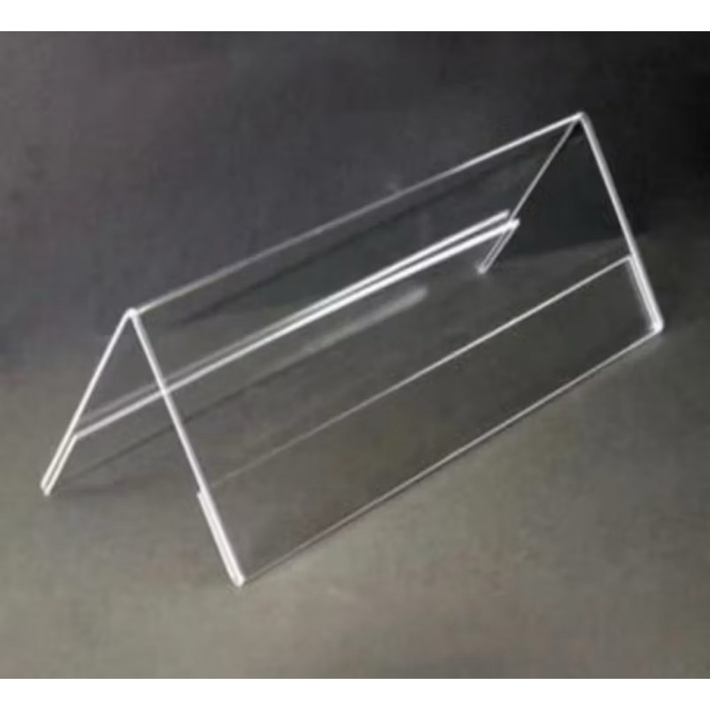 

AKRILIK SEGITIGA RESERVED SELIPAN KERTAS UK 6 x 12 CM