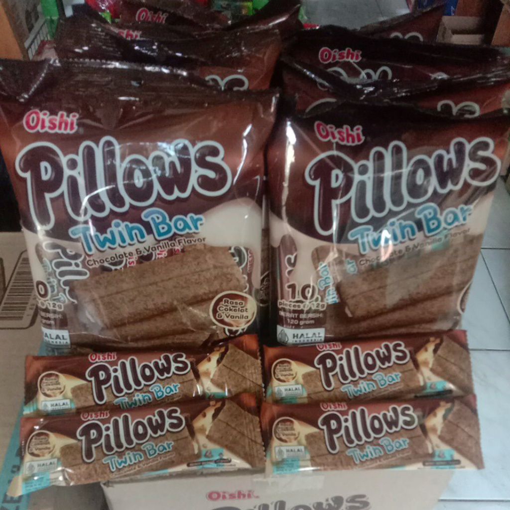 

PILLOWS TWIN BAR Oishi Rasa cokelat vanila 1 bag isi 10 pcs