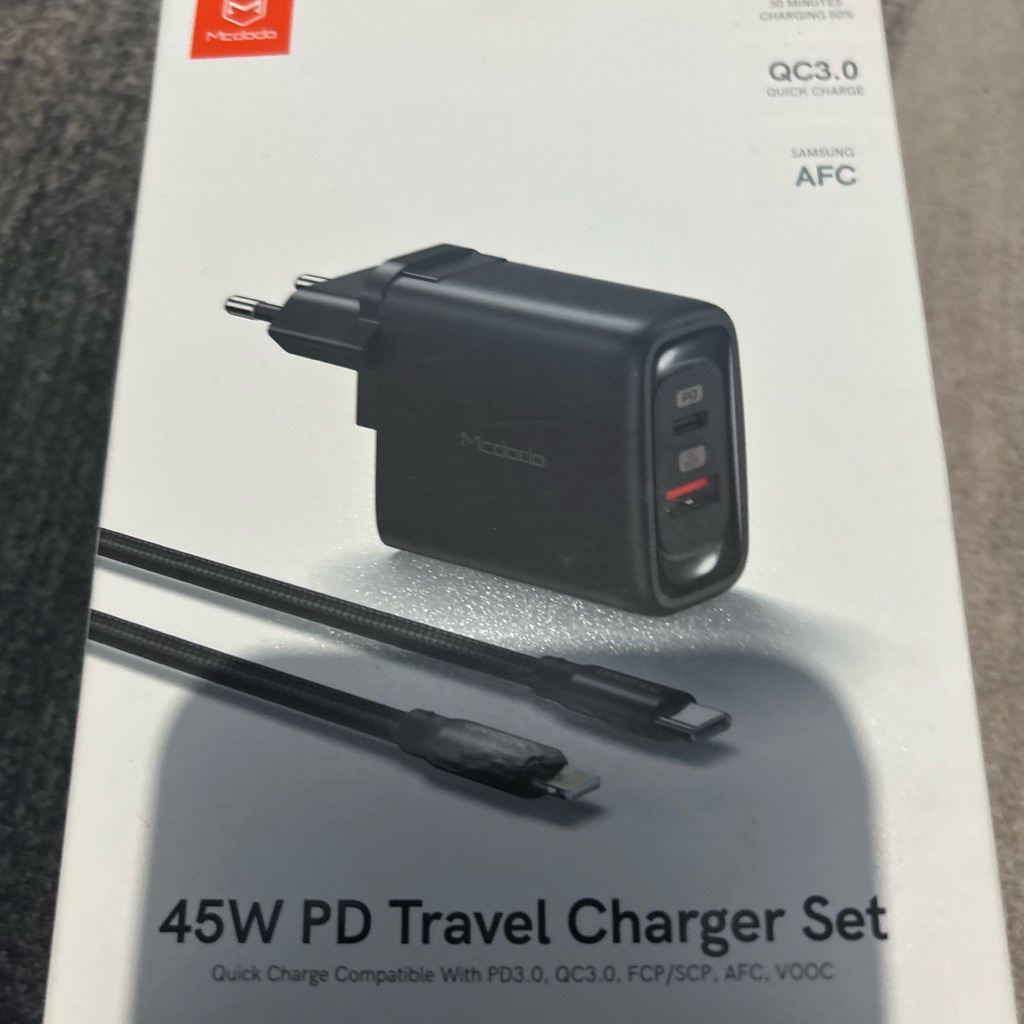 McDodo Travel Charger 45W