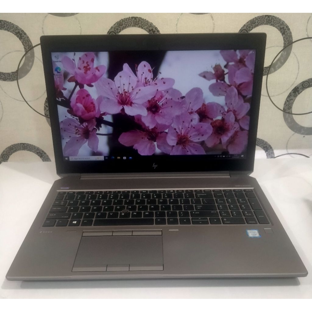 LAPTOP HP ZBOOK 15 G5 MOBILE WORKSTATION INTEL XEON (R)E-2176M RAM 32GB SSD 256GB