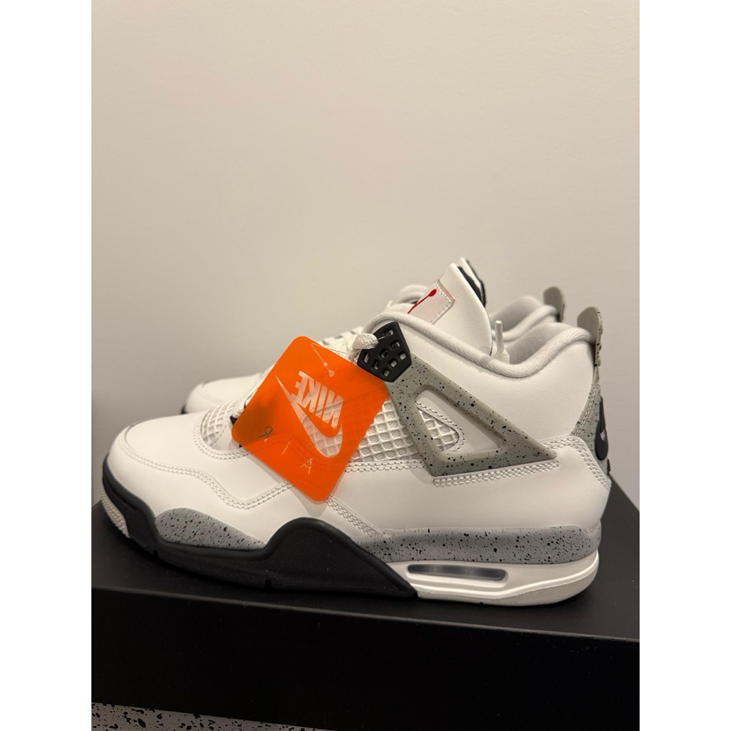 NEW Sepatu Pria Nike Air Jordan Retro 4 White Cemen 2025