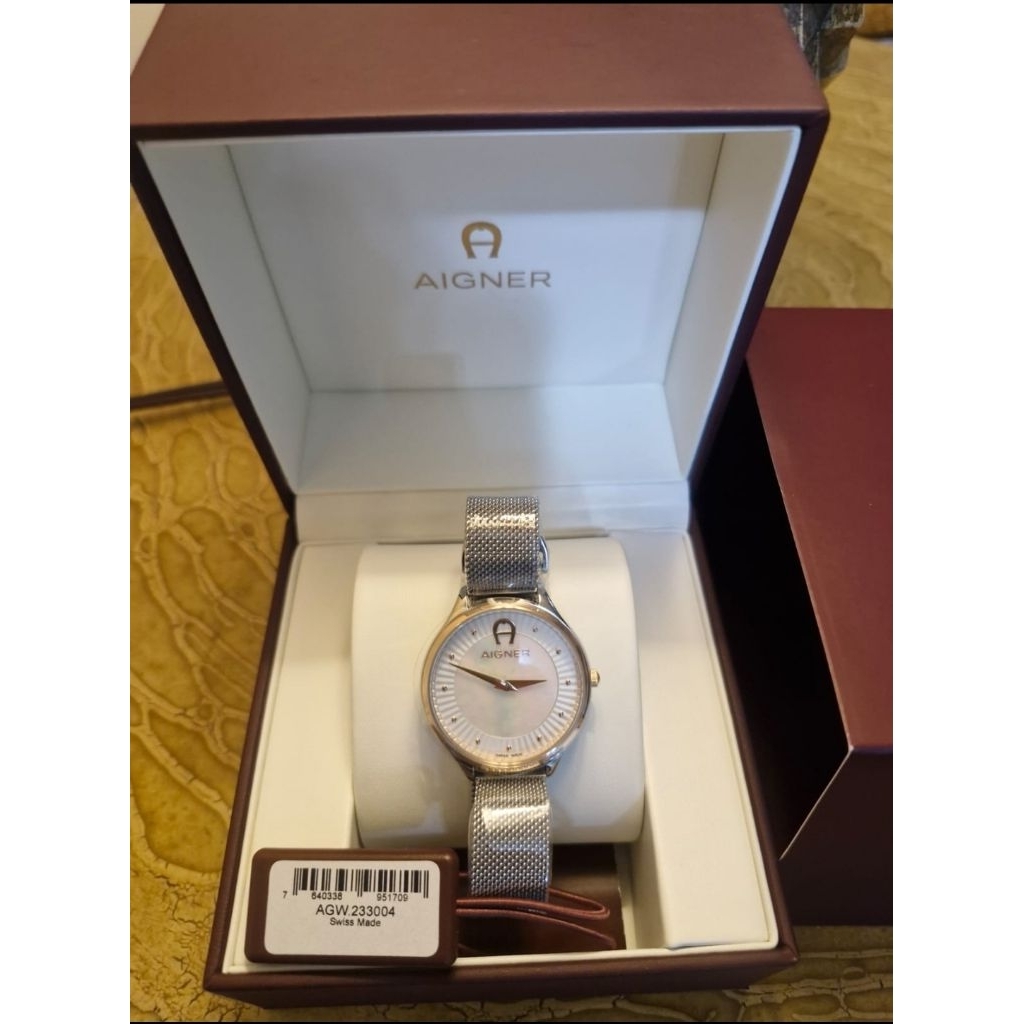 Aig*** watch stainless