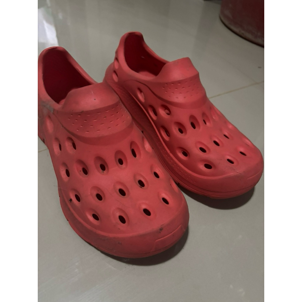 Skechers arch fit go foam size 45