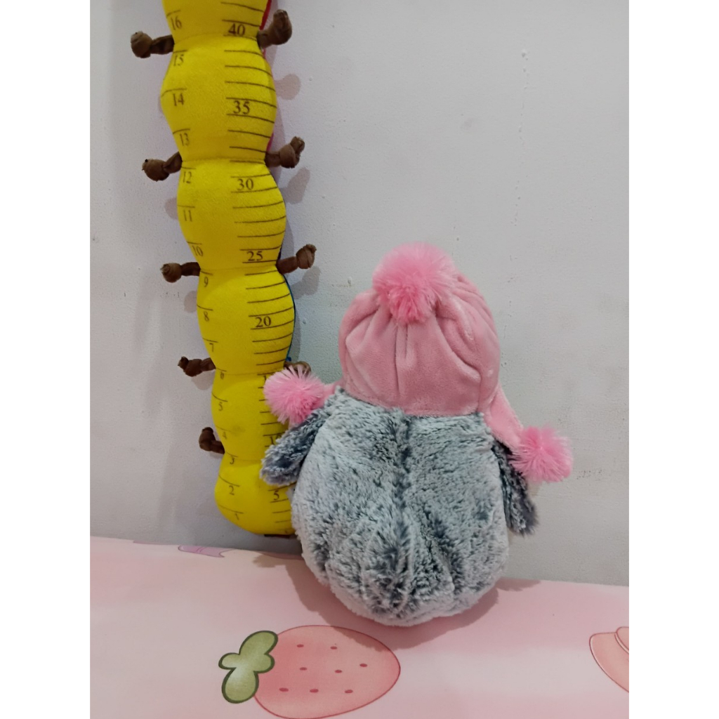 Boneka Penguin Beanie Pink Pom Pom brand KORIMCO Original [Full Tag] - Boneka Penguin Topi Kupluk Pi