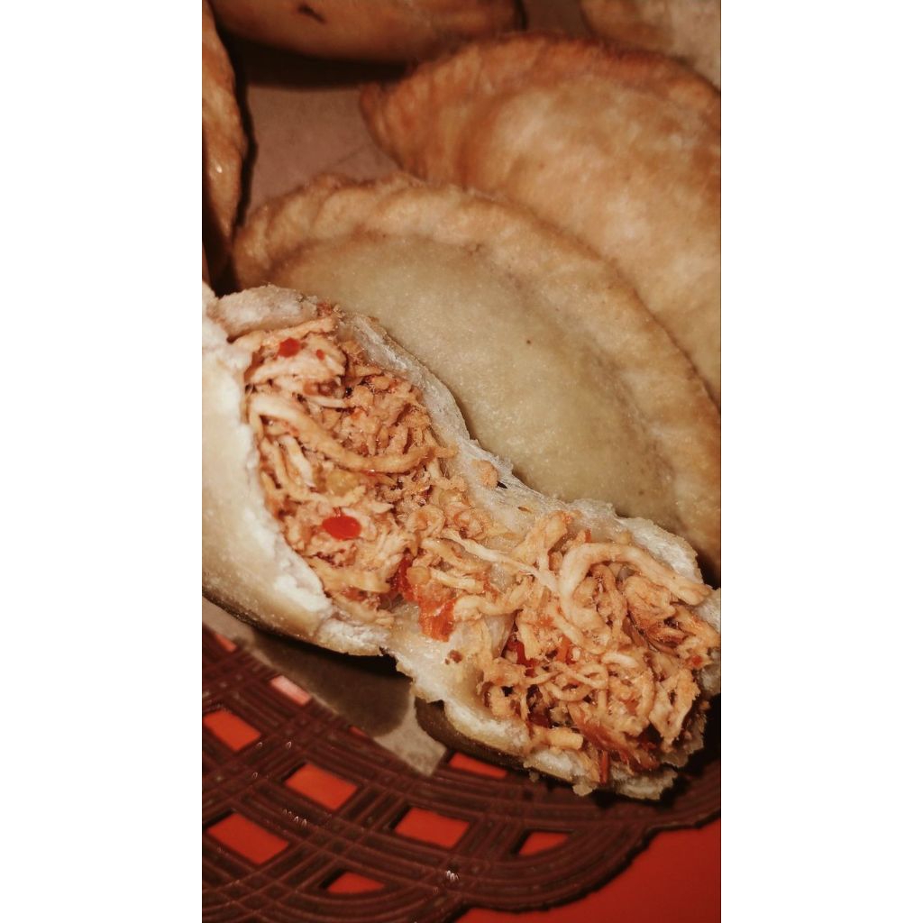 

Cireng isi ayam suir pedas isi 5pcs