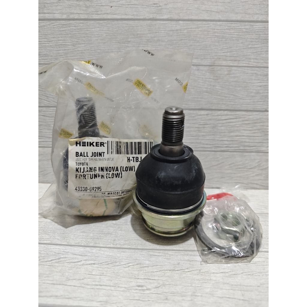 Ball Joint Bawah Innova Fortuner Innova Reborn Hilux HEIKER
