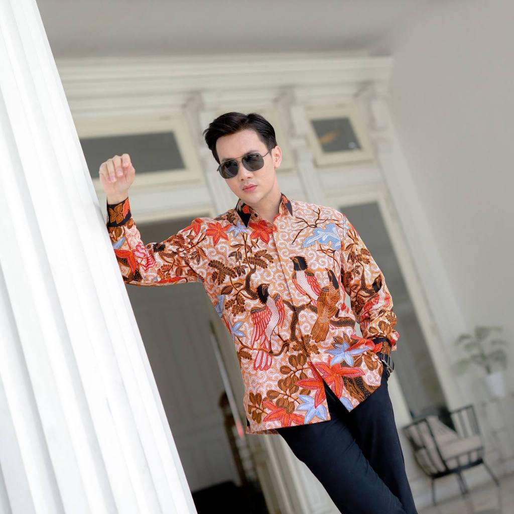 Benang Raja Kemeja Batik Kombinasi Tulis Primis Lapis Furing Pasir Ketumbar