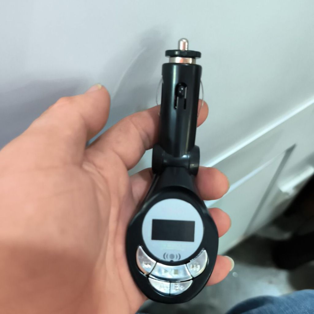 mp3 fm modulator mobil media player