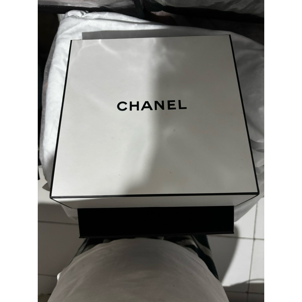 Box chanel authentic