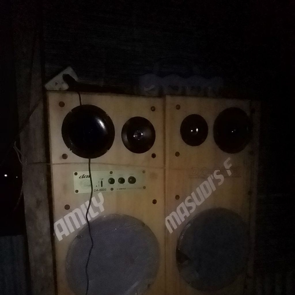 speaker bekas