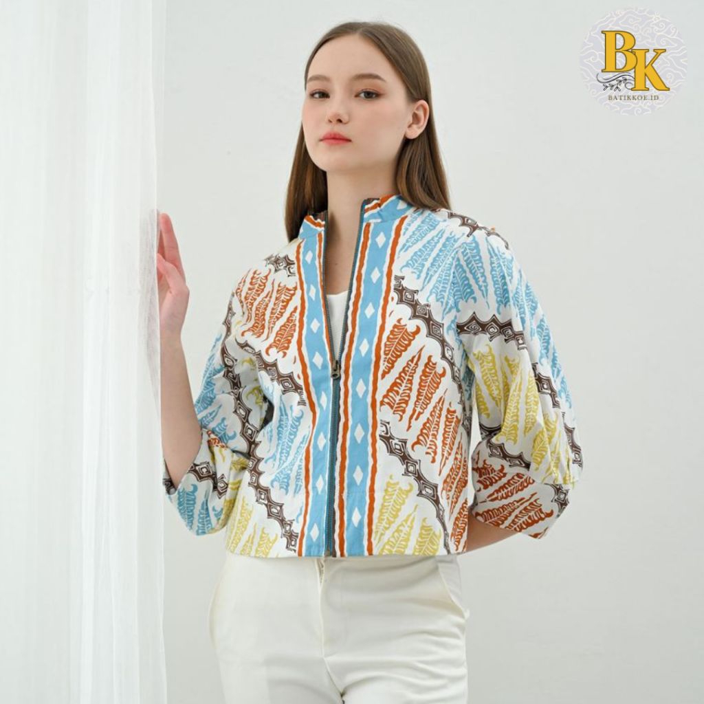 Outer Batik Wanita 135 ZP / Jaket Bomber Batik Wanita